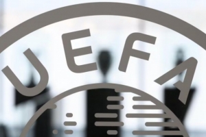 九游娱乐-欧足联官方：米兰、国米、摩纳哥、大巴黎等10队仍处于财务监控