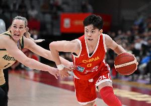 九游娱乐-麦穗丰：女篮年轻球员适应强度&amp;得到锻炼 澳女篮真切帮我们练兵了