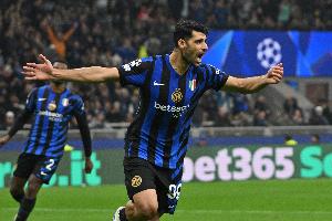 塔雷米是第二位欧冠半决赛参与进球的亚洲球员，首位是朴智星