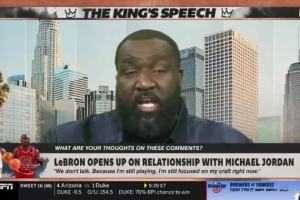 帕金斯：AJ之前经常给我寄鞋 说了詹姆斯是GOAT后就再也收不到了